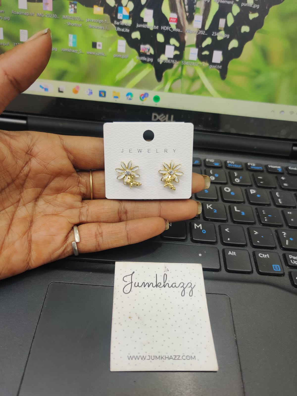 Flower stud JFE474