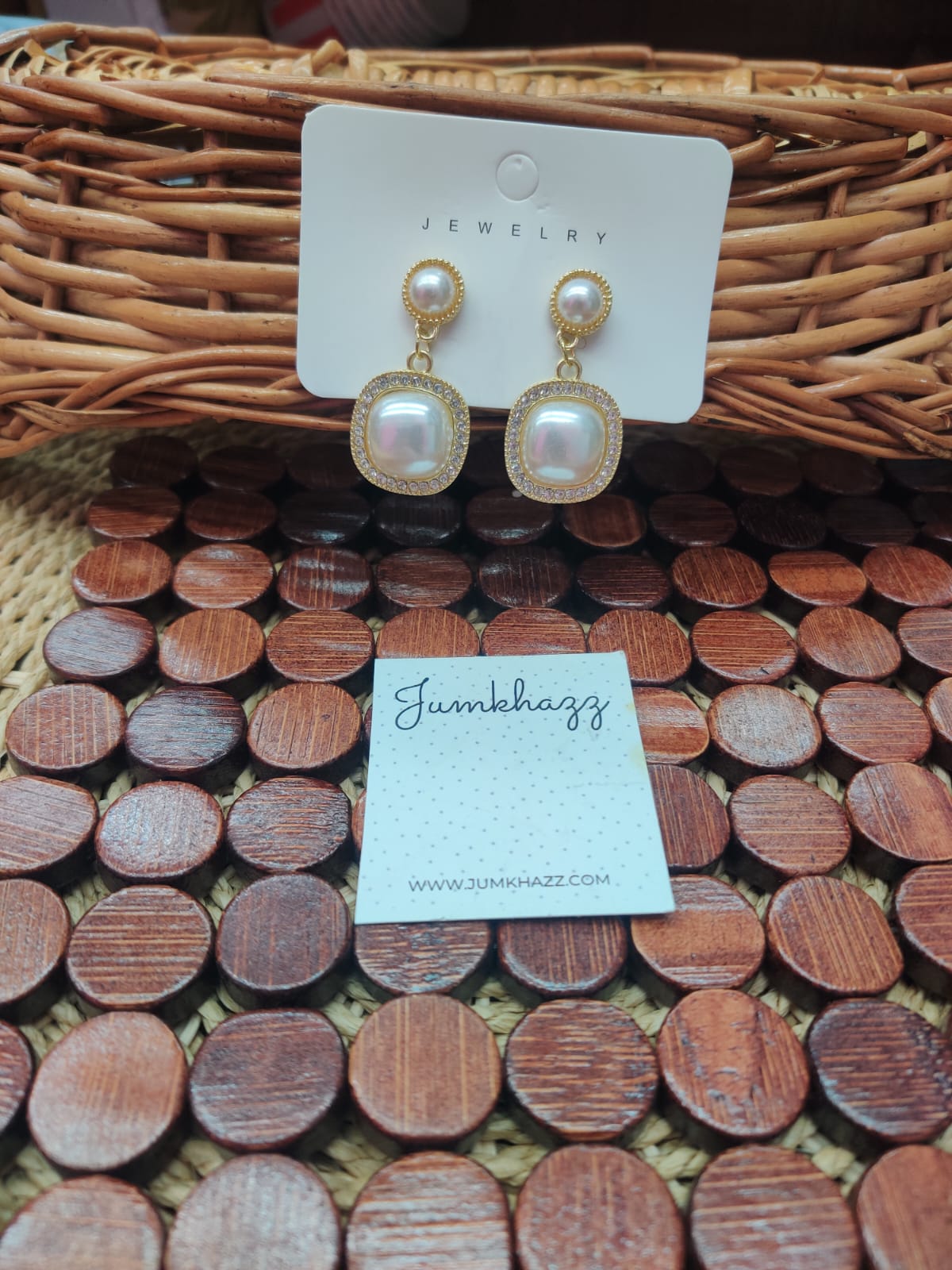 Fashion stud JFE594