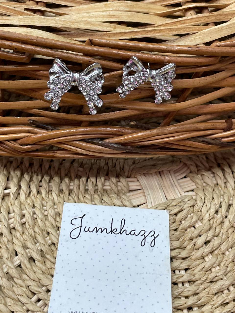 Bow stud JFE606