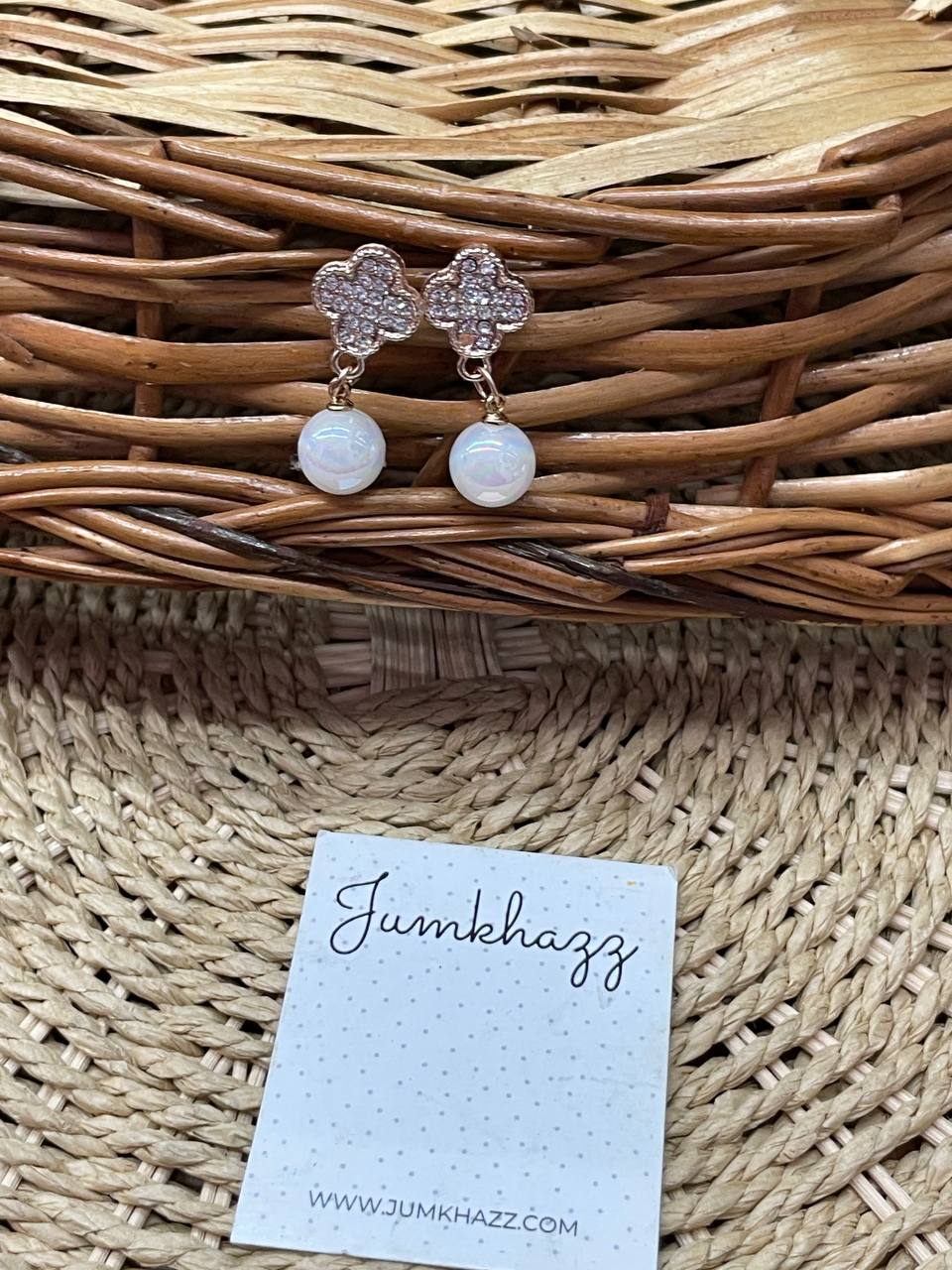 Pearl drops JFE616