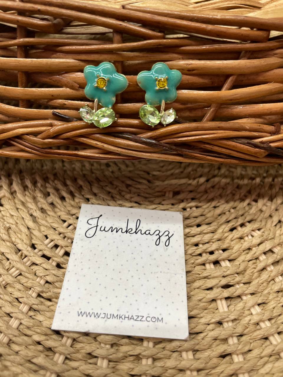 Flower stud JFE626