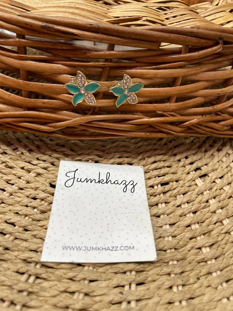 Flower stud JFE681