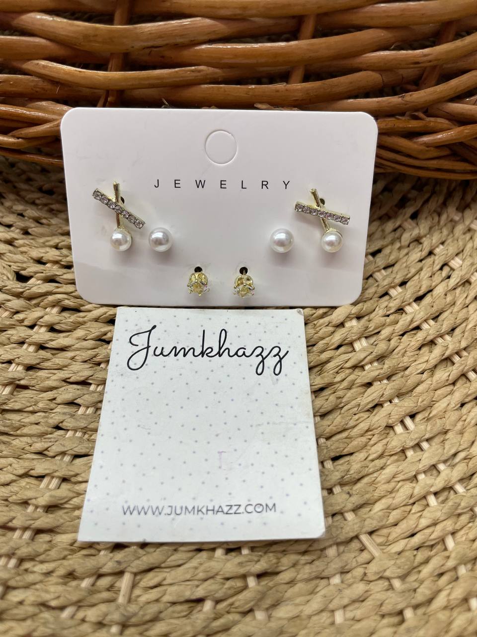 Three earring card  JFE694