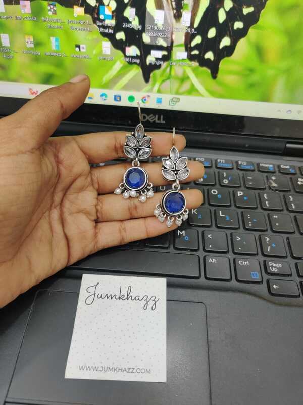 Leaf Stud JGS158