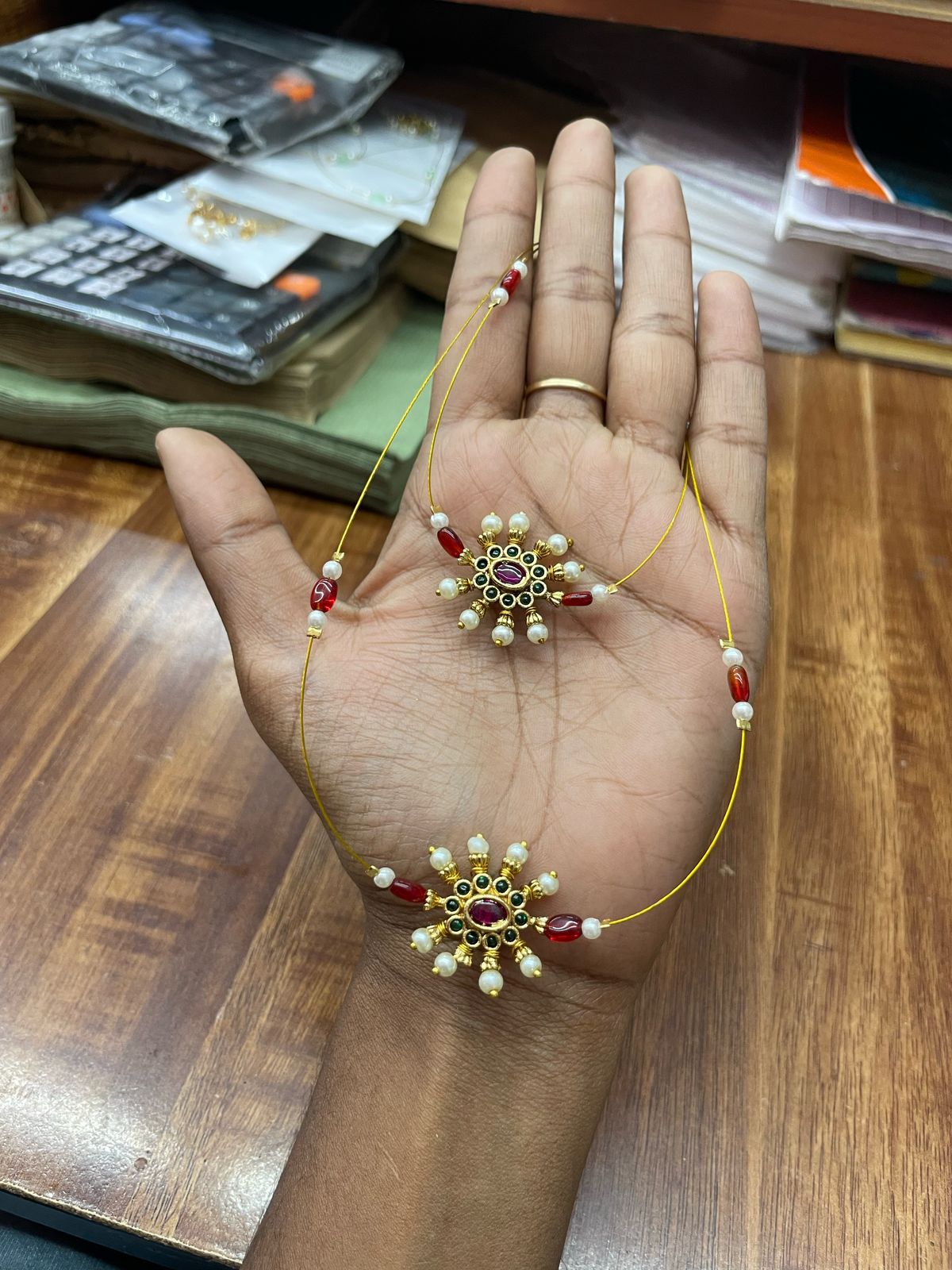 Invisible Chain (JIC30)