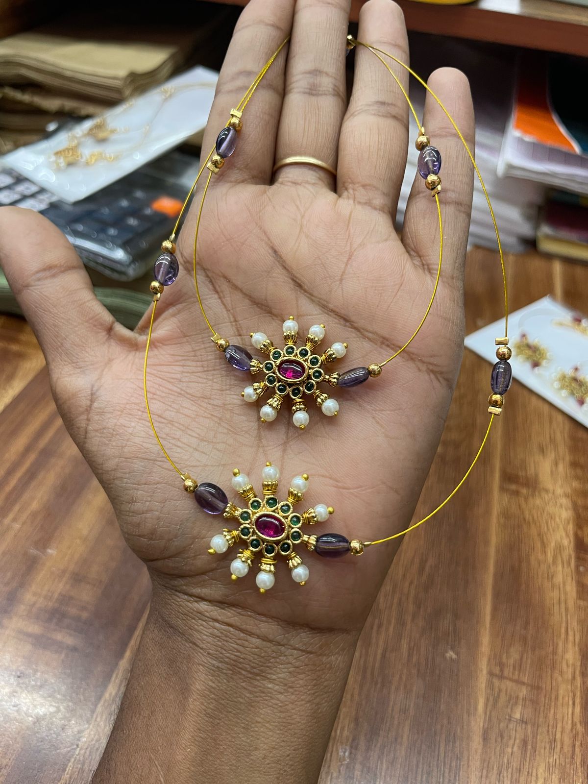 Invisible Chain (JIC30)