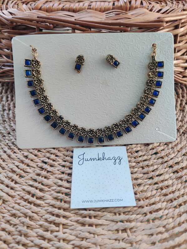 Colorful Antique Choker (JNC221)