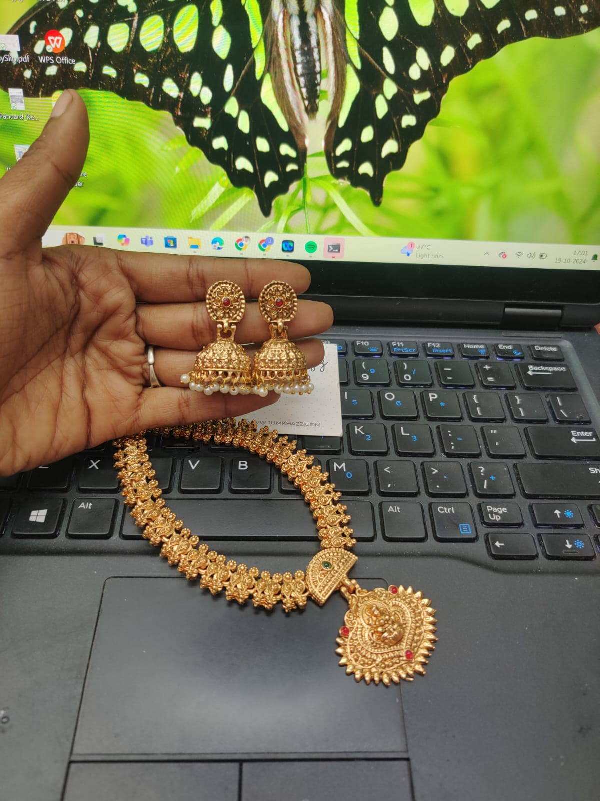 Gold Neckpiece JNC67