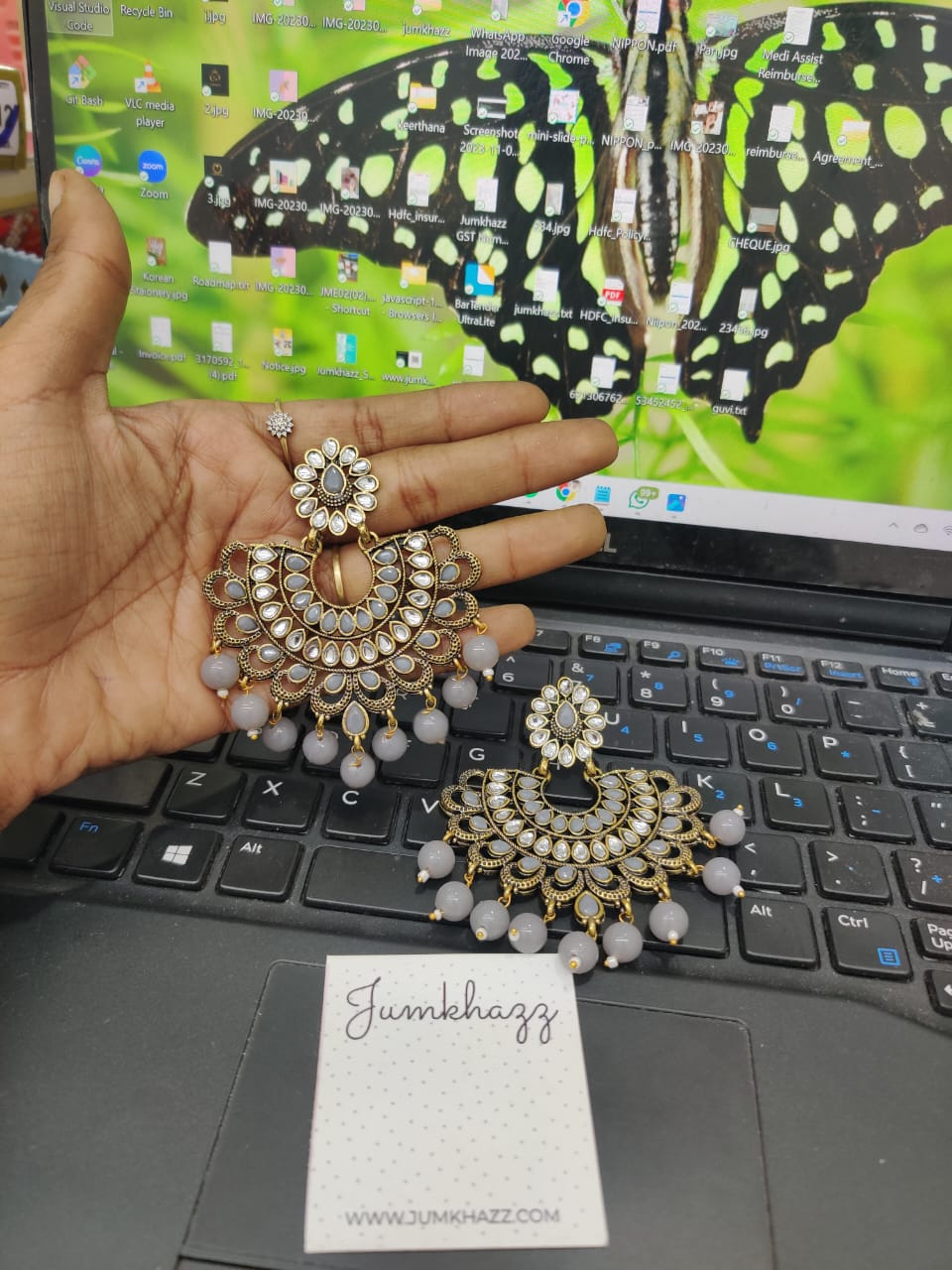 Partwear stud JST562