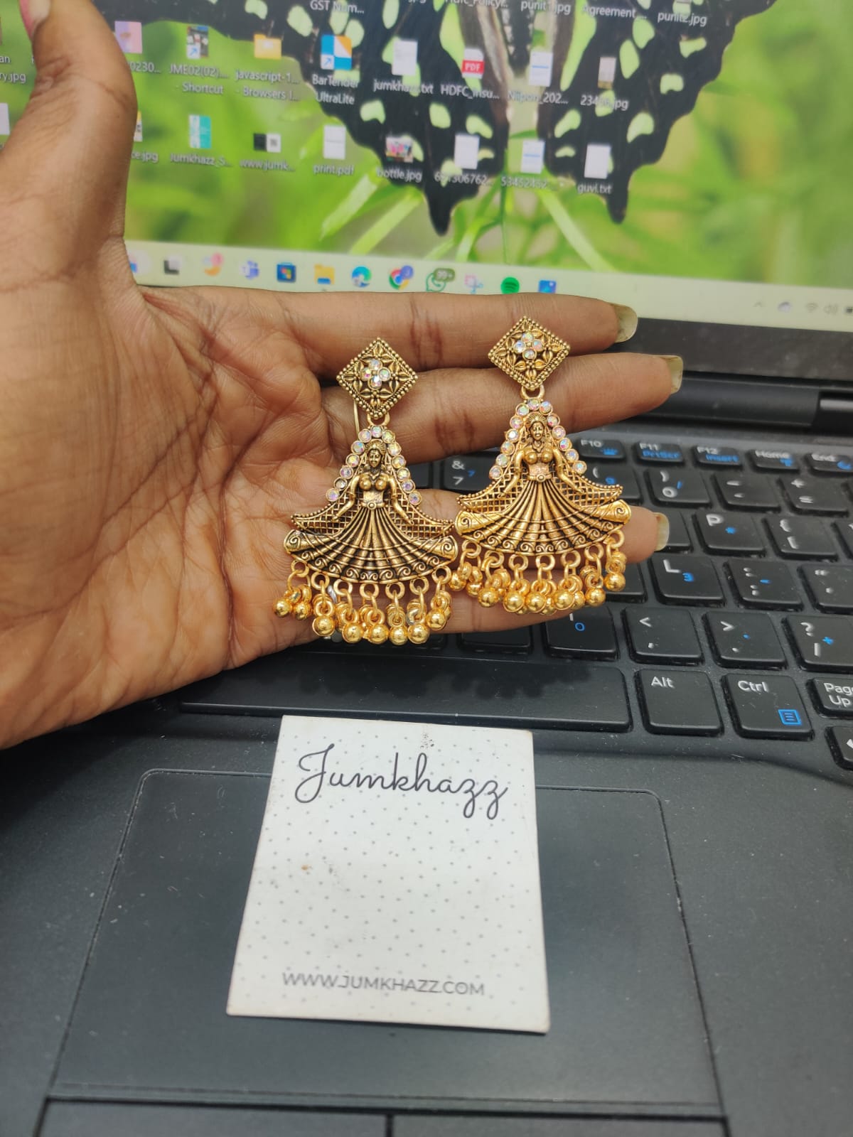 antique stud JST564