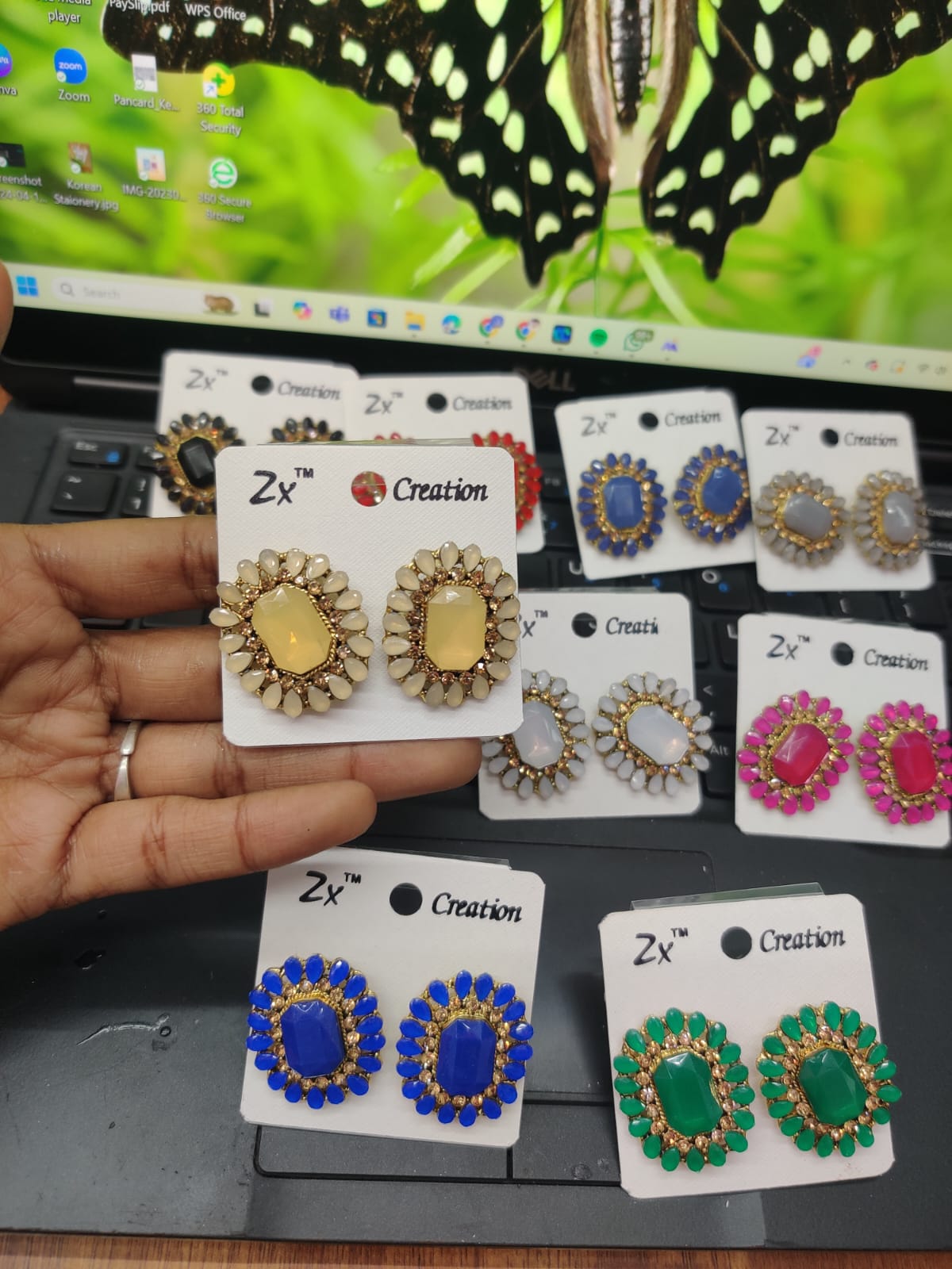 Colorfull Stud JST620
