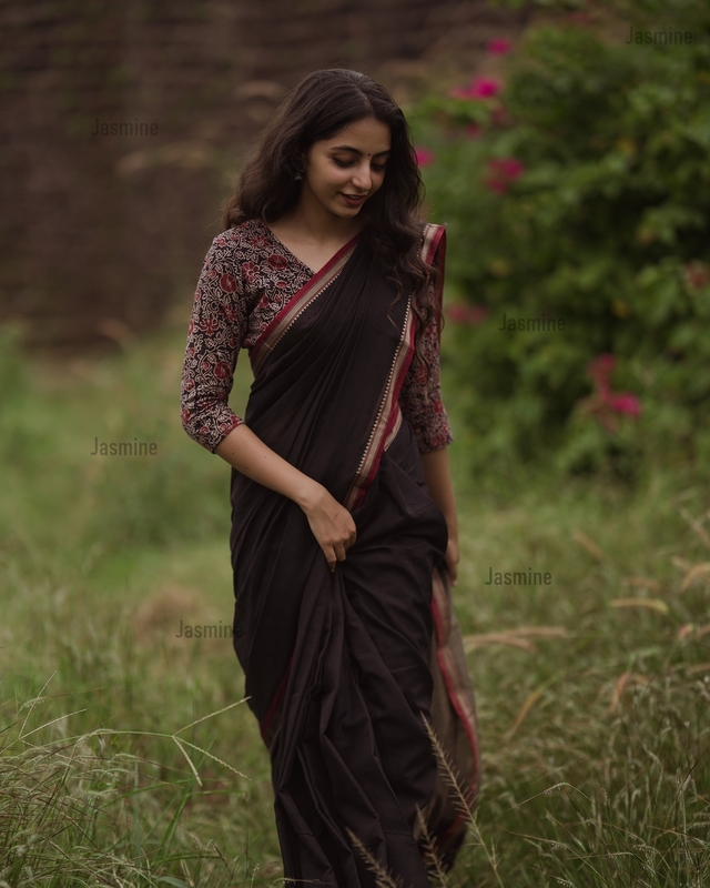 Ayushi - आयुषी ( Premium Soft Cotton )