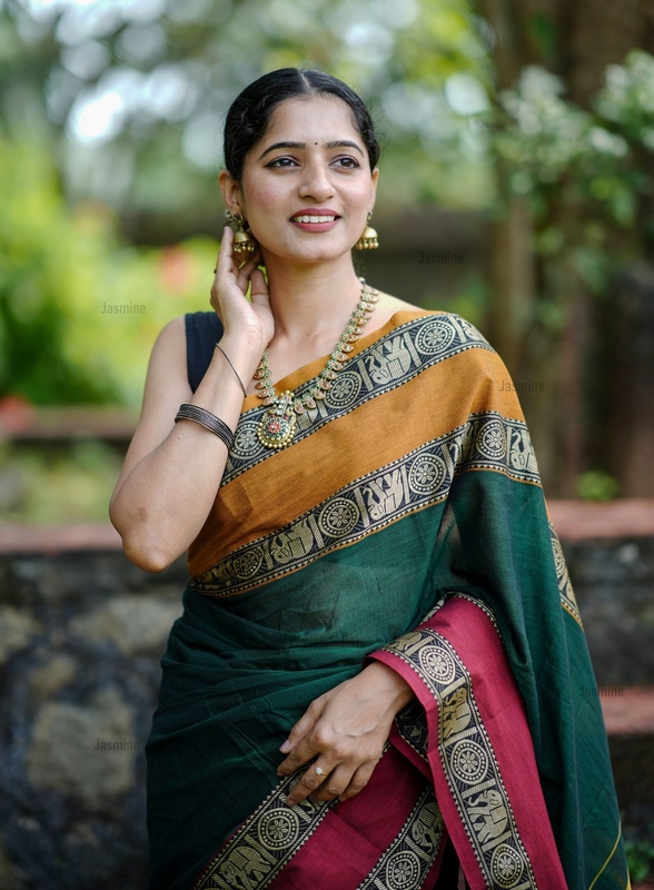 Vrishika - वृषिका ( Narayanpet cotton sarees )