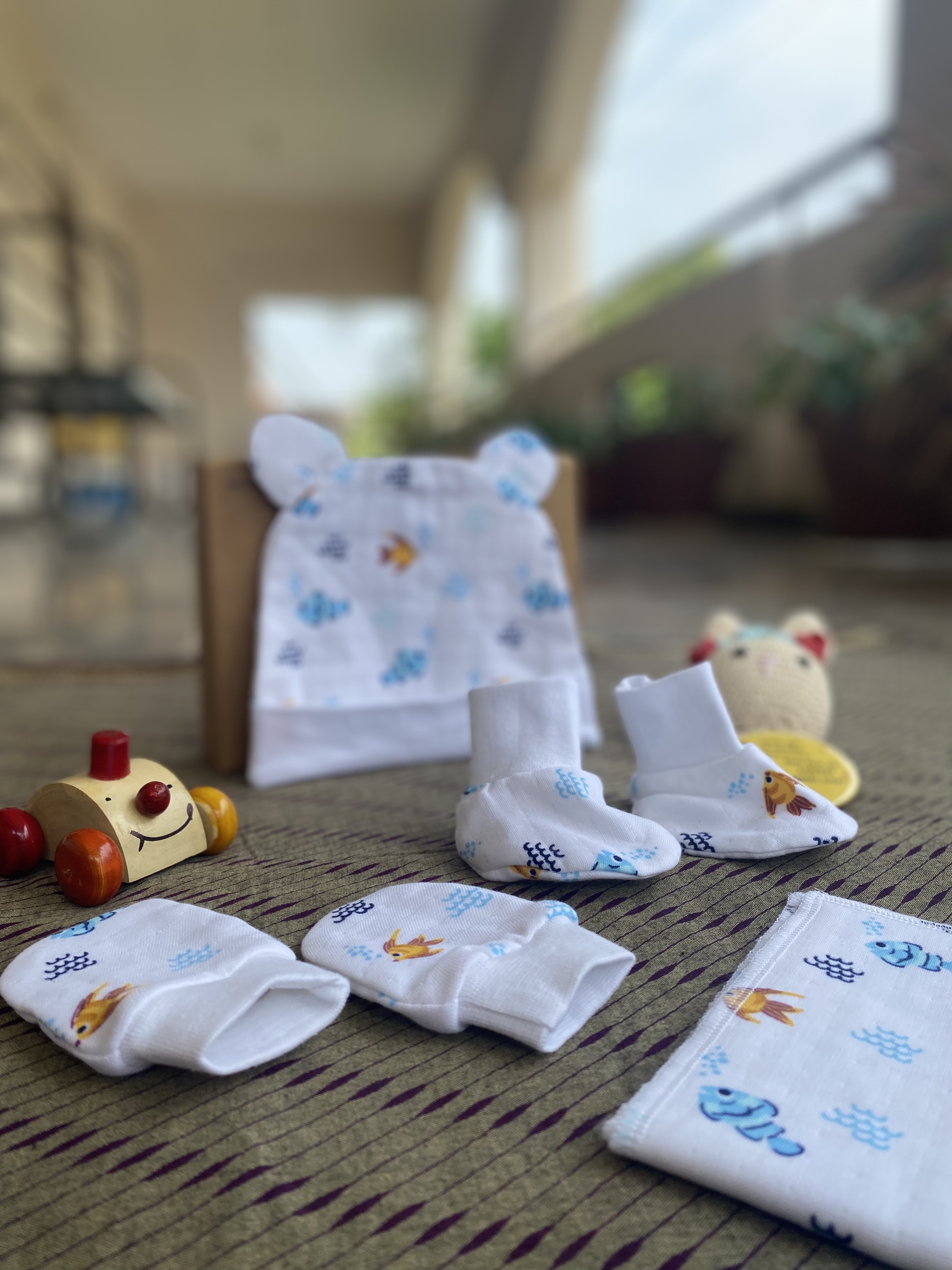 Muslin Cotton New-Born Baby Gift Set