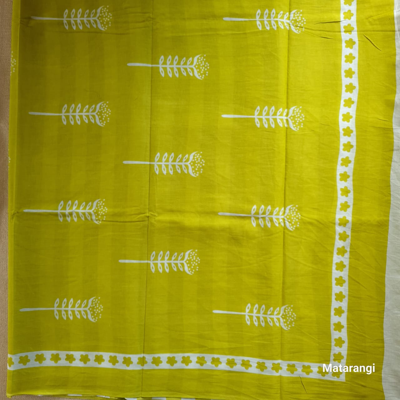 Parrot Green Block Printed MulMul Cotton Saree Parrot Green Block Printed MulMul Cotton Saree