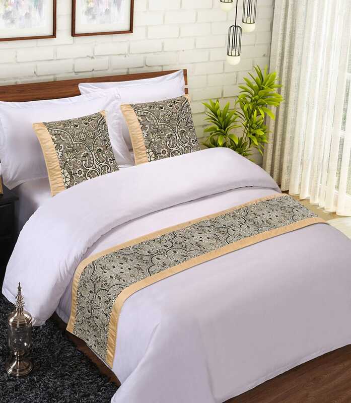 Sofrito Bed Runner with Cushion Cover - Ornate Collection - Golden Weave Bed Runner Sofrito Bed Runner with Cushion Cover - Ornate Collection - Golden Weave Bed Runner