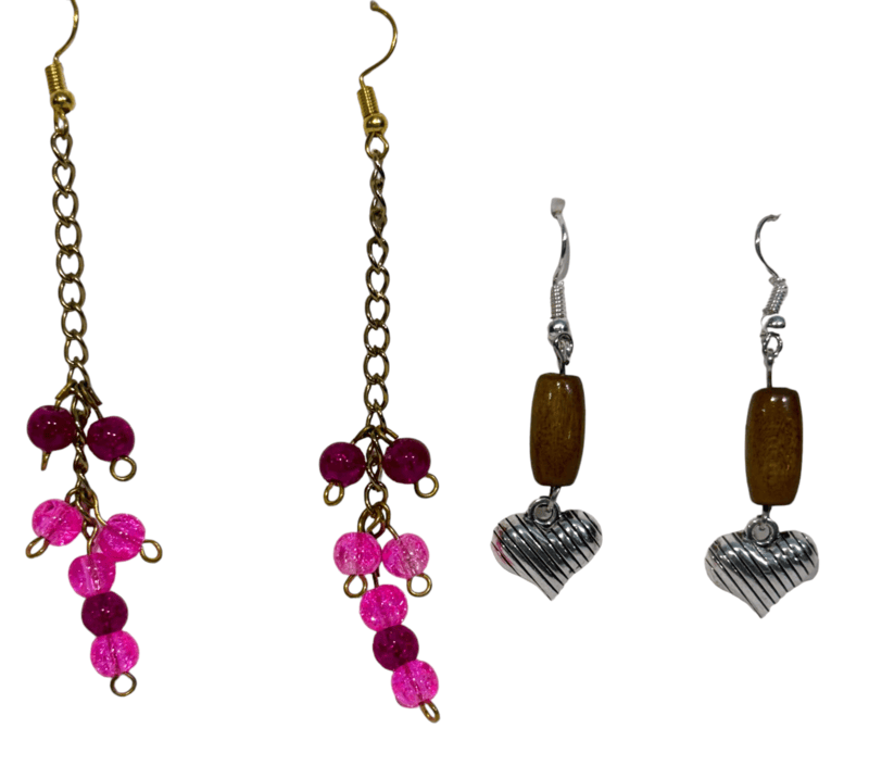 Set of 2 earrings. Set of 2 earrings.