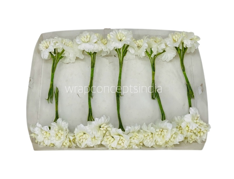 Ivory Flowers with ivory pollens