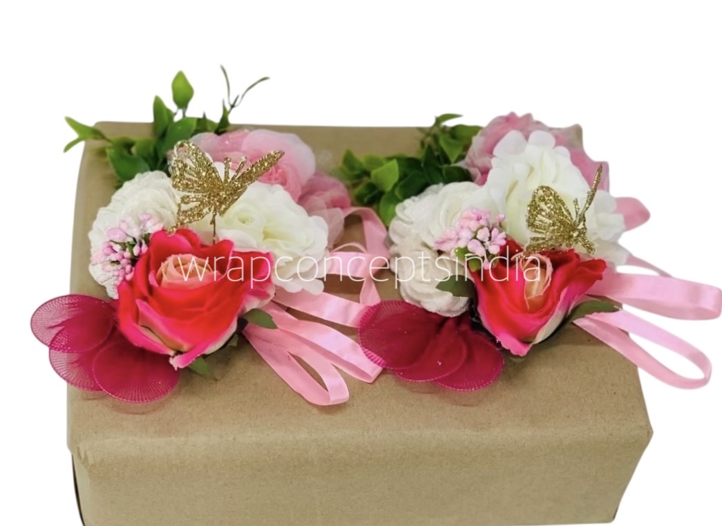 Fuchsia & Ivory Flowers Ready Bunch Fuchsia & Ivory Flowers Ready Bunch