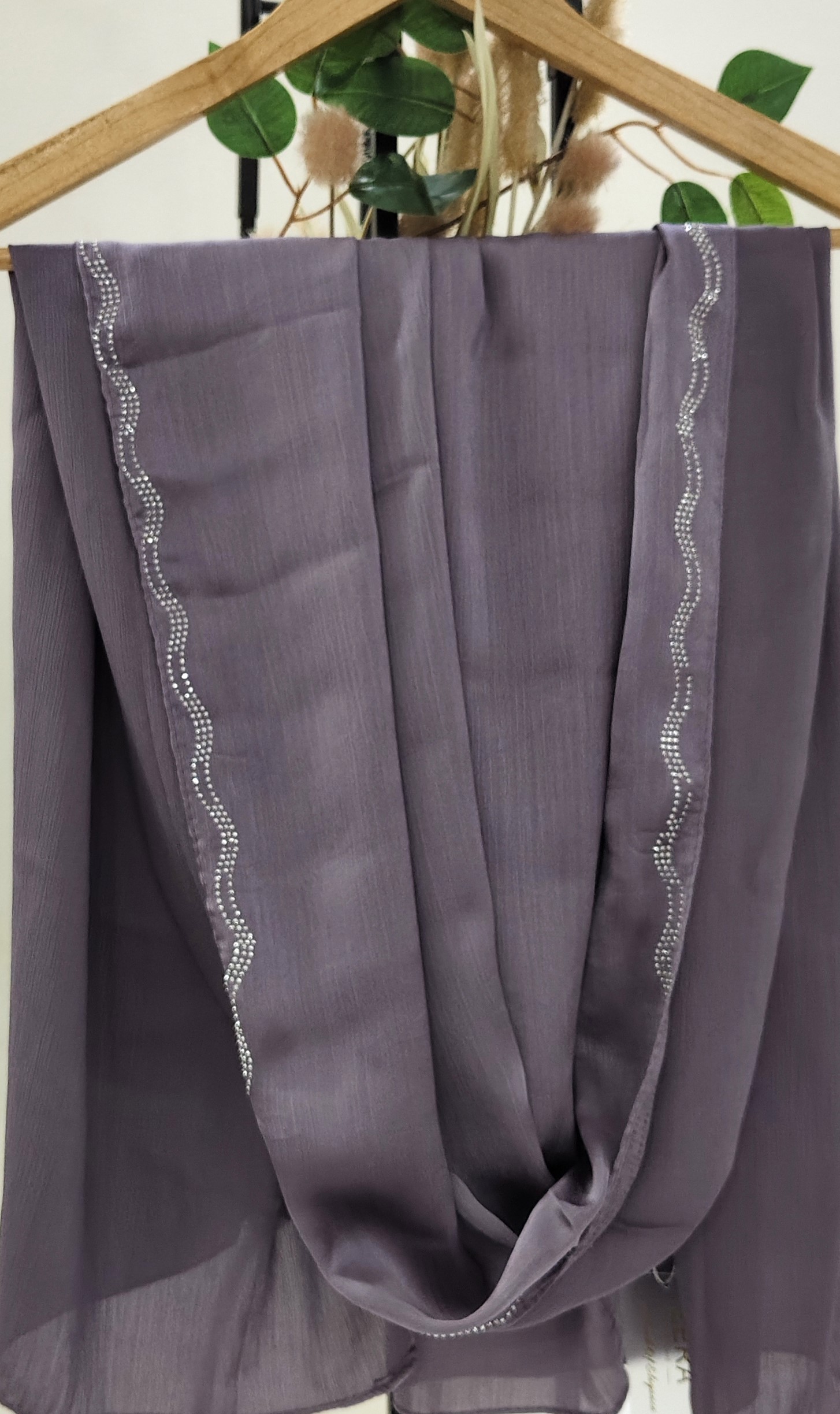 Premium Malaysian Munna Satin With Scalloped stone