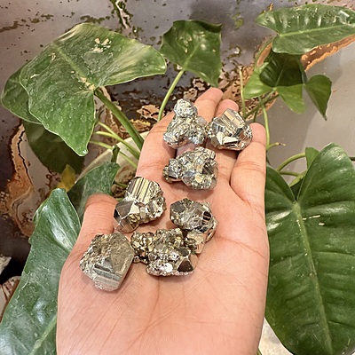 Pyrite Crystal Geodes (Peru) Pyrite Crystal Geodes (Peru)