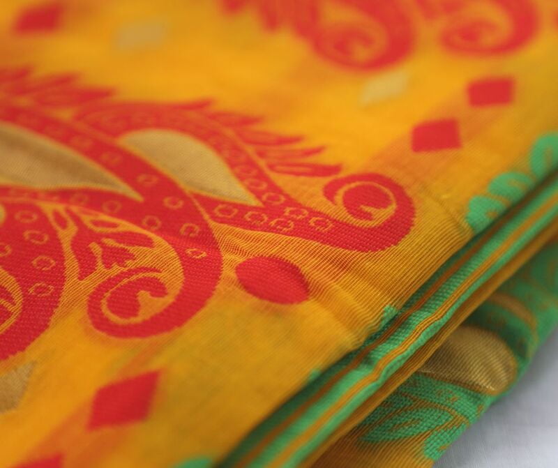 Pili Dhup Jamdani Saree Pili Dhup Jamdani Saree
