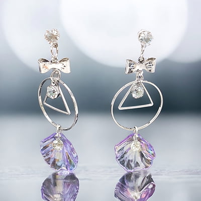 Stylish SIlver Designed Blue Conch Drop Earrings Stylish SIlver Designed Blue Conch Drop Earrings
