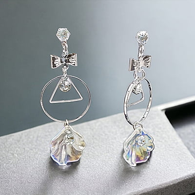 Stylish SIlver Designed White Conch Drop Earrings Stylish SIlver Designed White Conch Drop Earrings