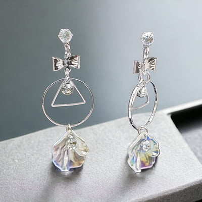 Stylish SIlver Designed White Conch Drop Earrings Stylish SIlver Designed White Conch Drop Earrings