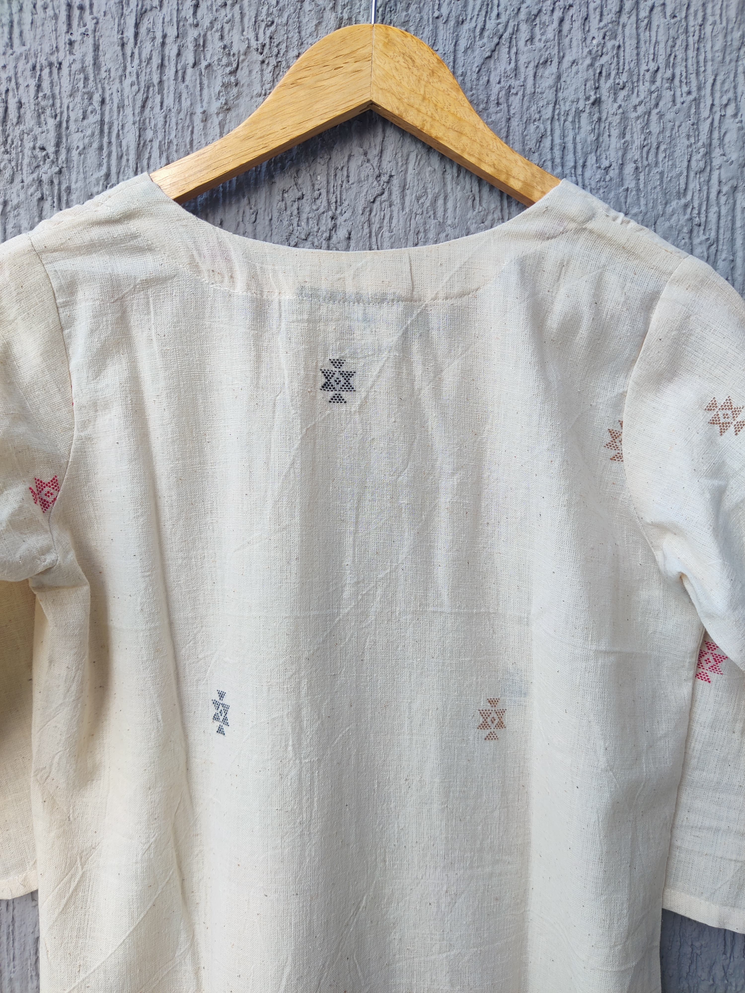 Tatva White Embroidered Kala Cotton Kurta Tatva White Embroidered Kala Cotton Kurta