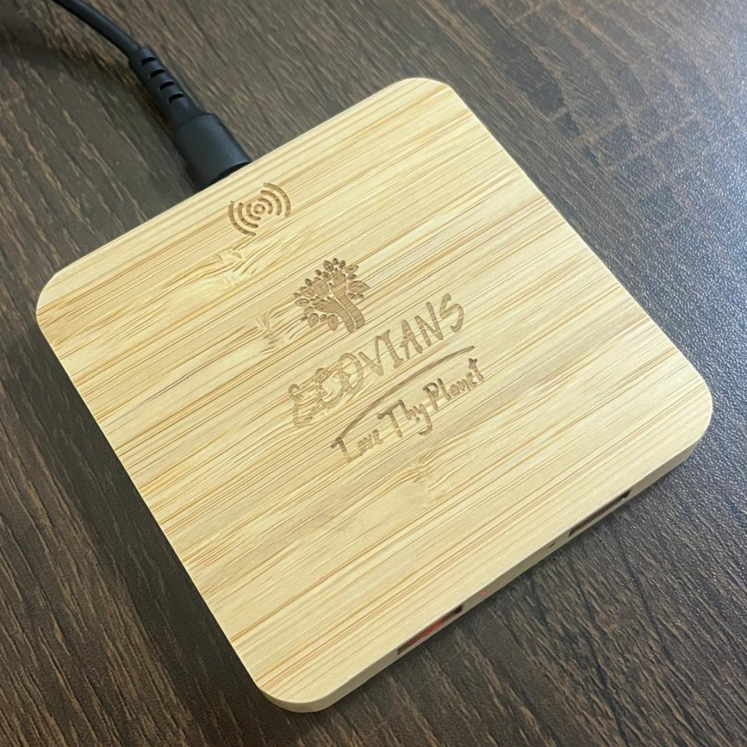 Eco-Friendly Bamboo Wireless Charger – Fast Charging Pad for All Qi-Enabled Devices | Sustainable Wooden Charging Solution