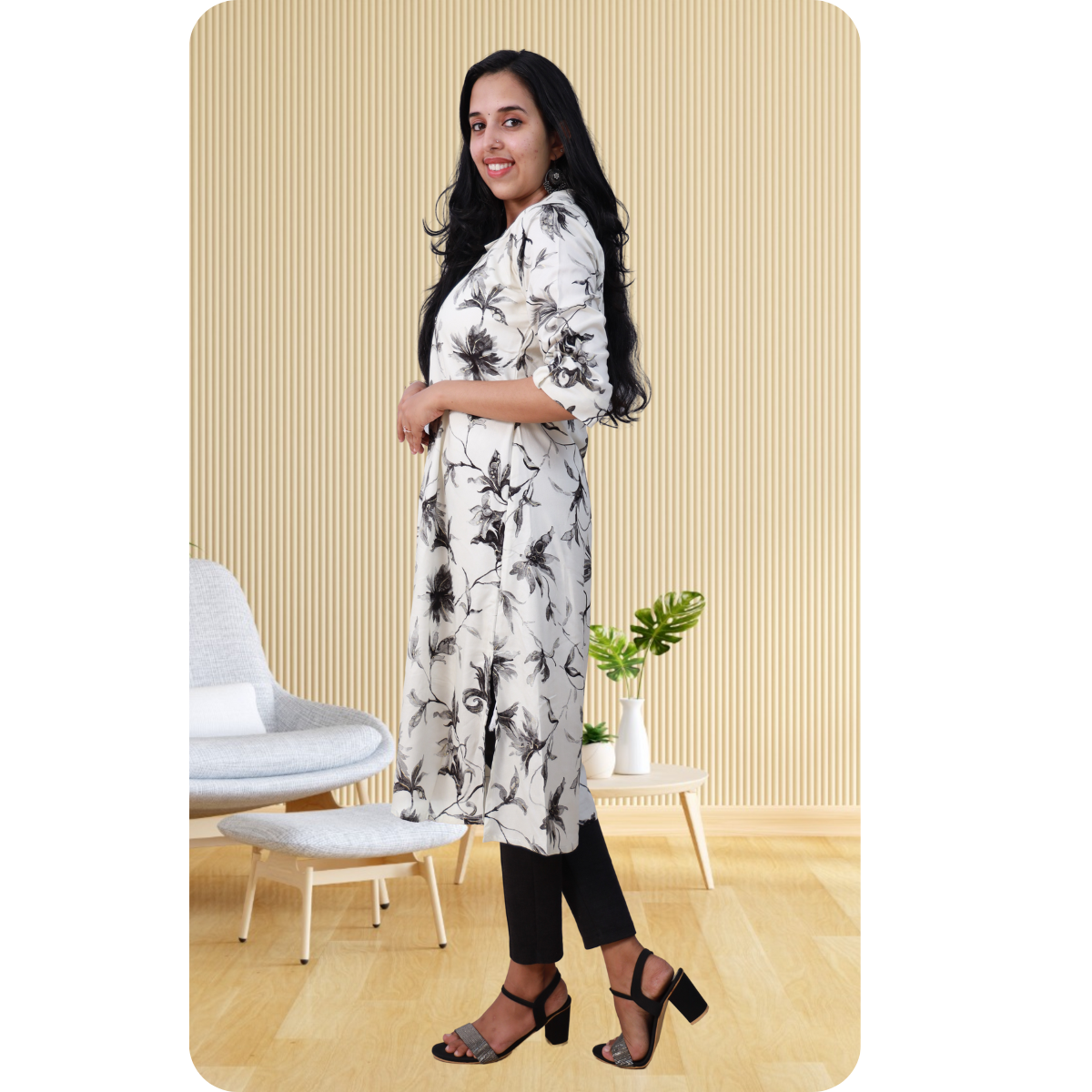 Zahari A Line top white & black