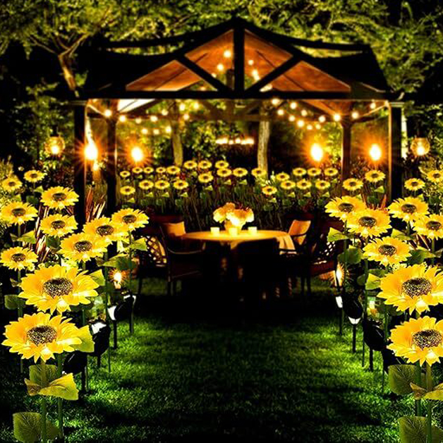 Sunflower Indoor/Outdoor Solar Light