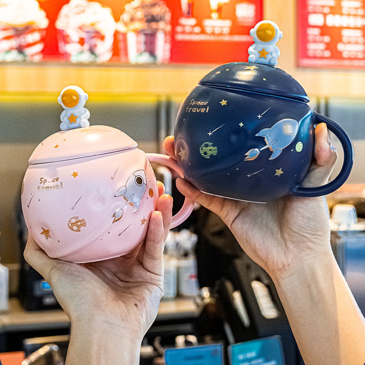 Astronaut Coffee Mug with Lid & Spoon Astronaut Coffee Mug with Lid & Spoon