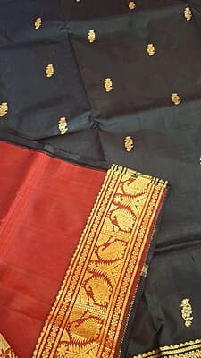 Kadambori black and red color pure Mulberry silk Baluchari Kadambori black and red color pure Mulberry silk Baluchari