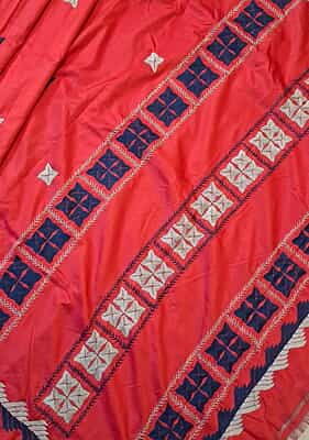Phulkari saree with Red rani pink Dual tone in pure Mulberry silk Phulkari saree with Red rani pink Dual tone in pure Mulberry silk