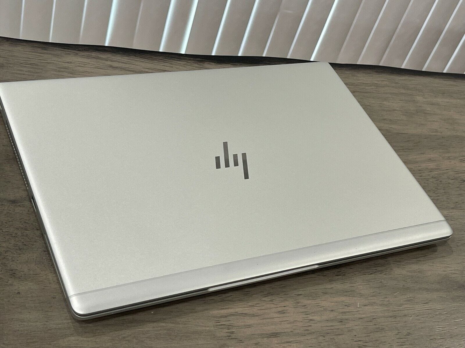 HP EliteBook 840 G5 Laptop (Core i5 8th Gen 14 inches FHD/ 16 GB RAM / 512GB SSD) Slim, Lightweight  Touch Screen, Less Used Laptop in Best Condition with 6 Months Seller Warranty