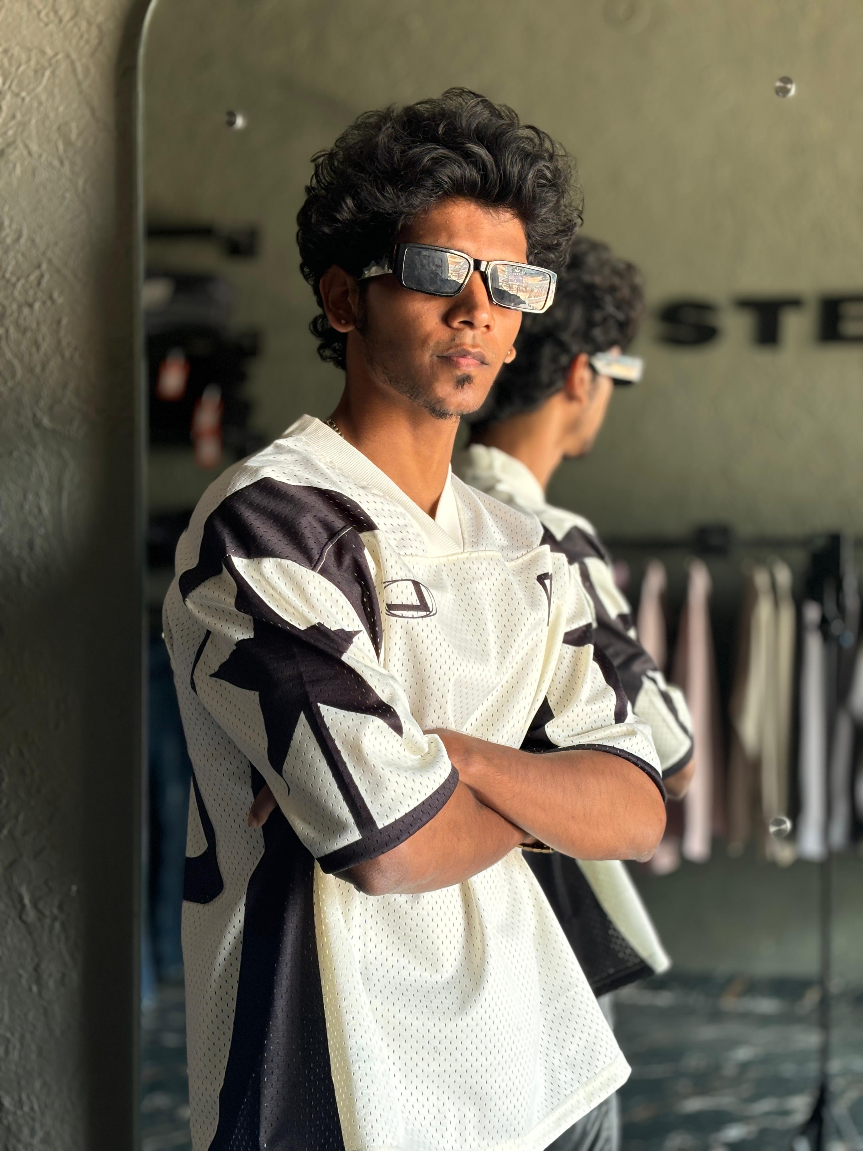 white and black retro oversized jersey white and black retro oversized jersey