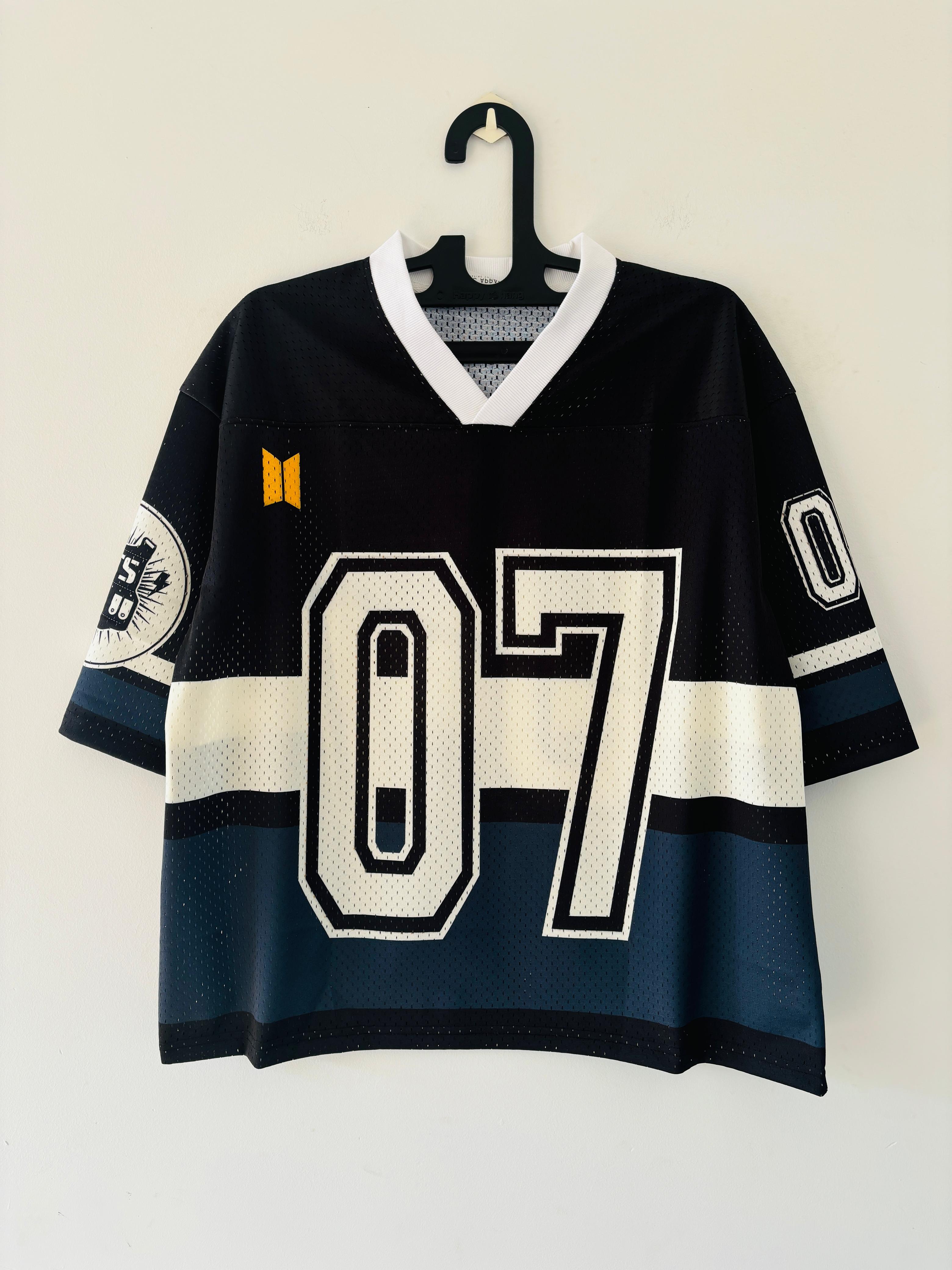 Black and blue retro oversized jersey