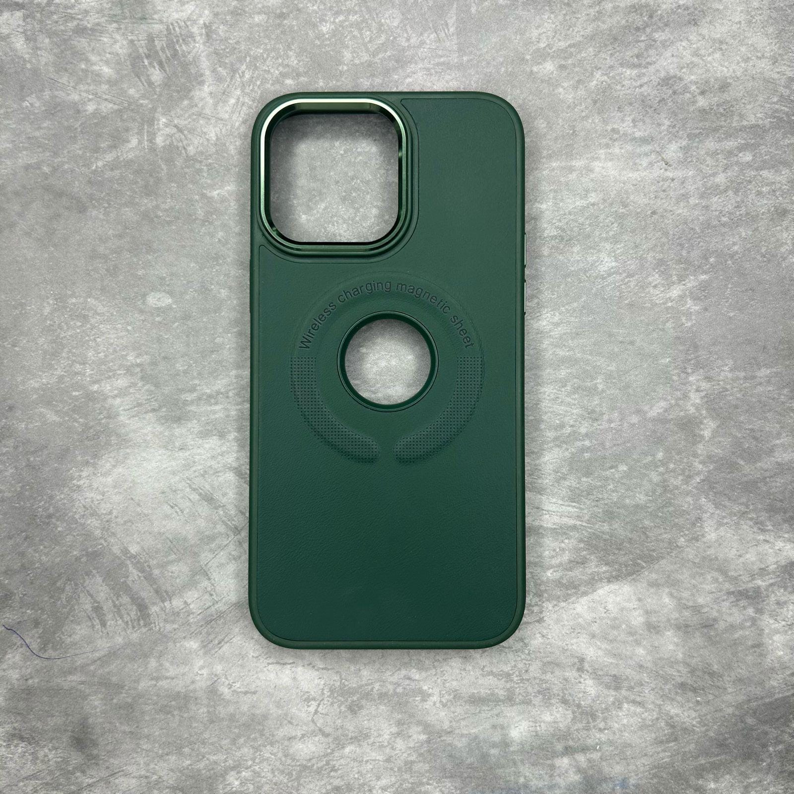 GREEN SILICONE MAGSAFE CASE IPHONE 14pro max GREEN SILICONE MAGSAFE CASE IPHONE 14pro max