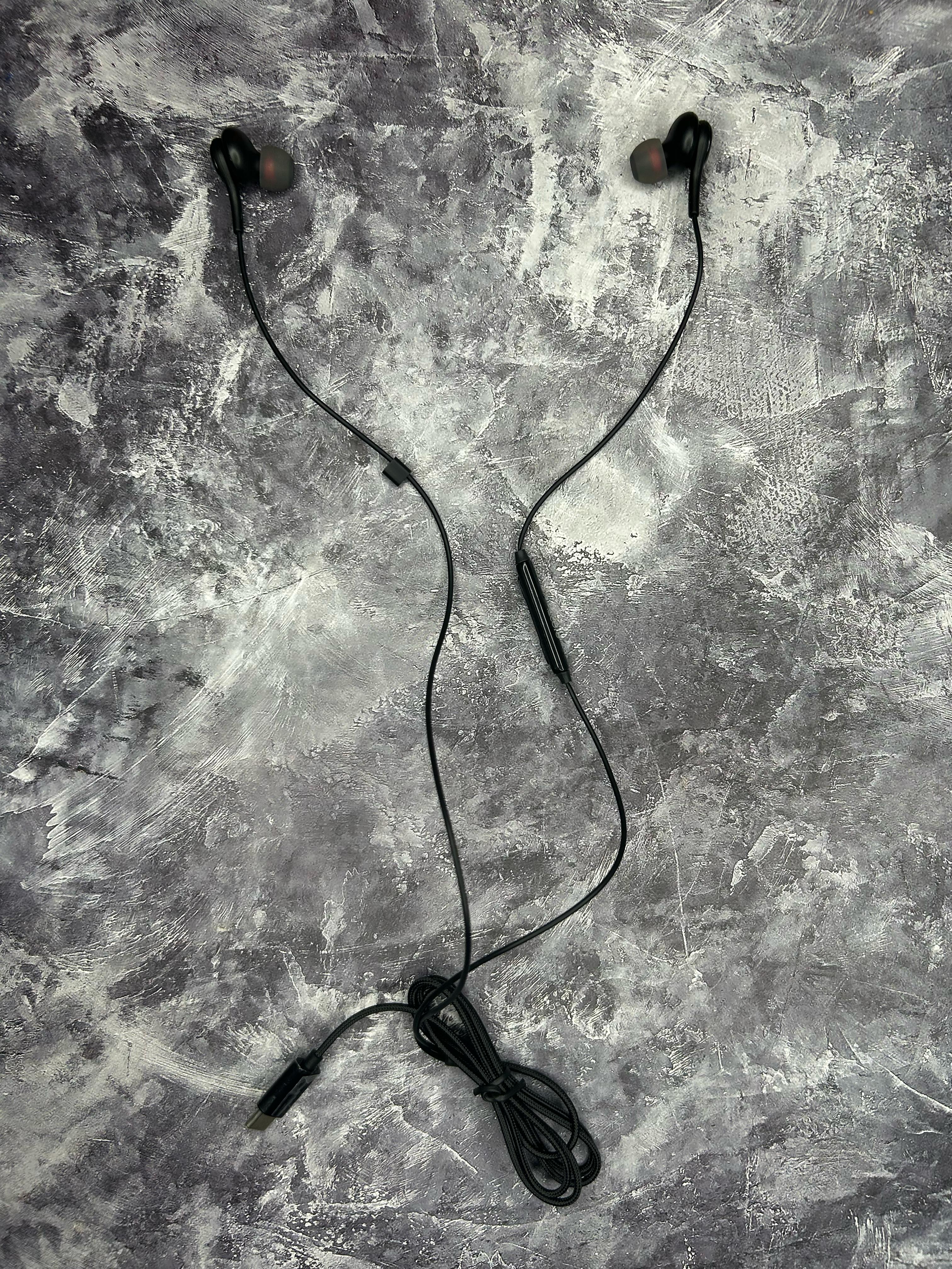 CORE WIRED HEADSPHONE
