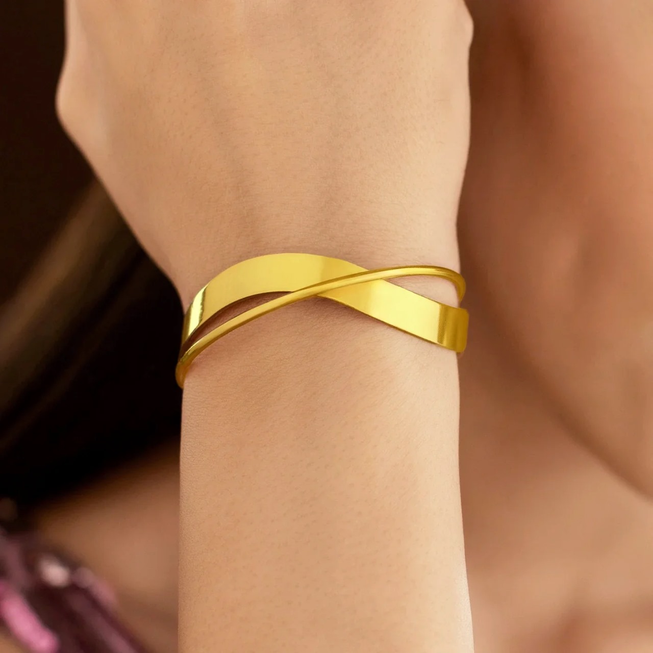 Anti-Tarnish Golden Bangle Bracelet Anti-Tarnish Golden Bangle Bracelet