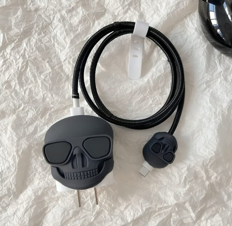 SKULL MASK CHARGER PROTECTION CASE SKULL MASK CHARGER PROTECTION CASE