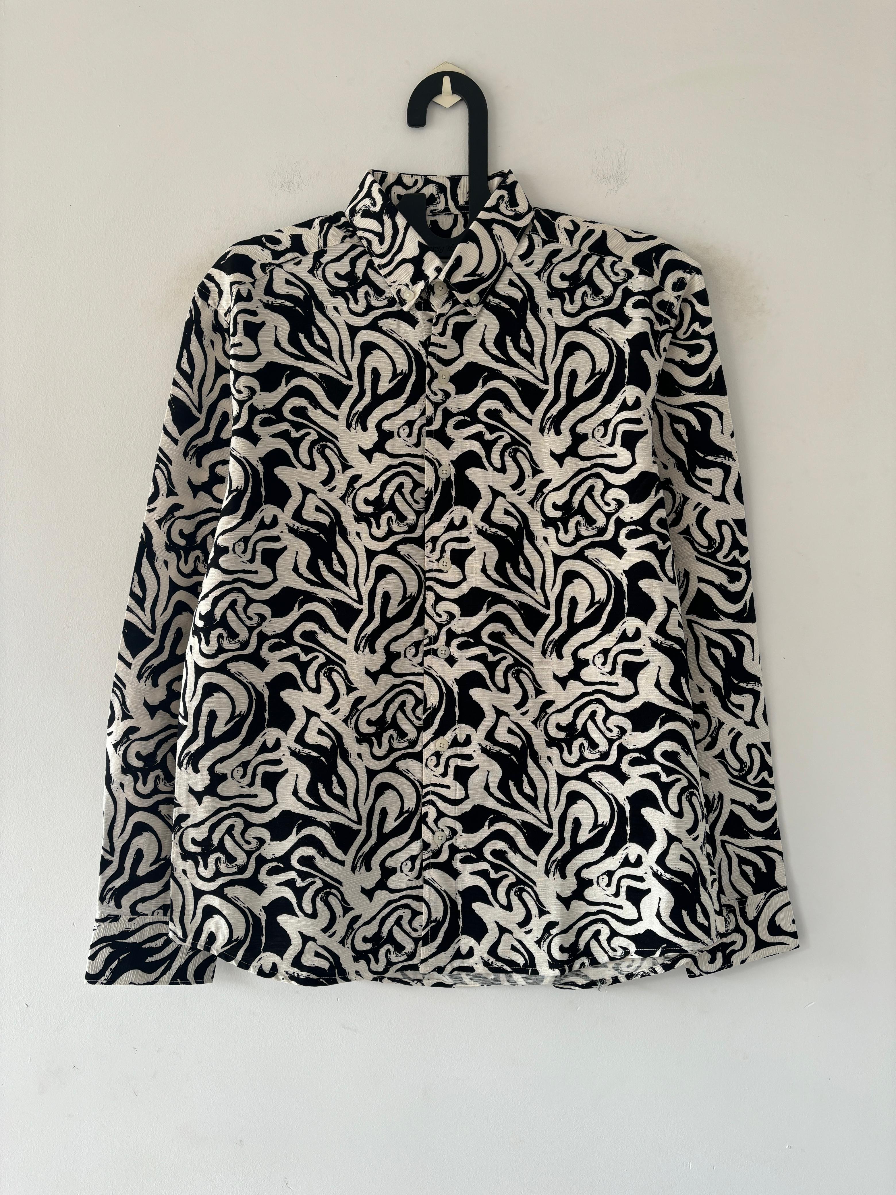 Black and white printed shirt Black and white printed shirt