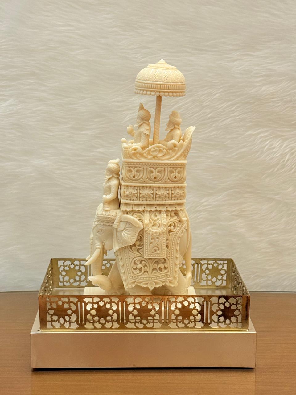 Ivory Look Alike Dome Hauda