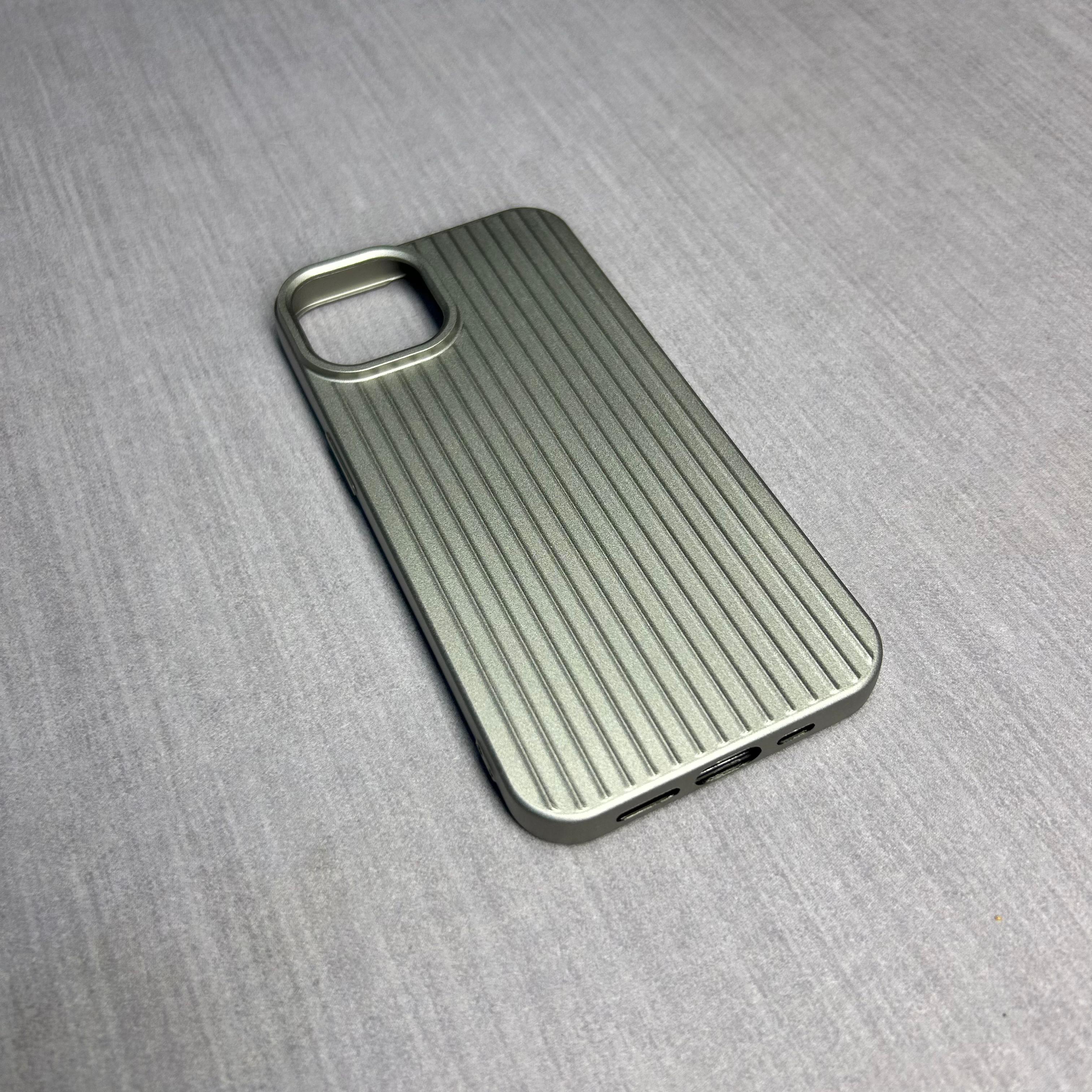SILVER SLICONE
