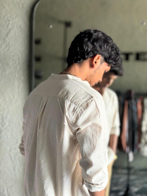 Off-white linen mandarin