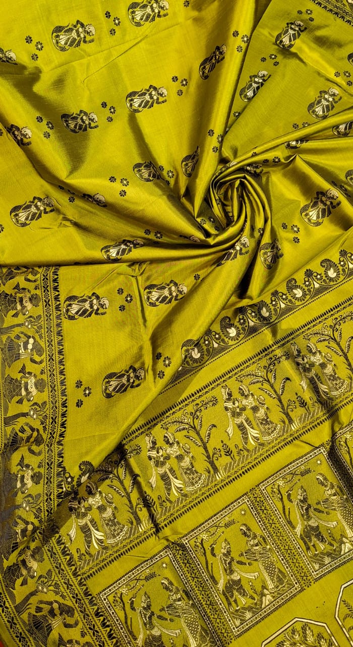 Figure motif Baluchari Color Olive Green Figure motif Baluchari Color Olive Green