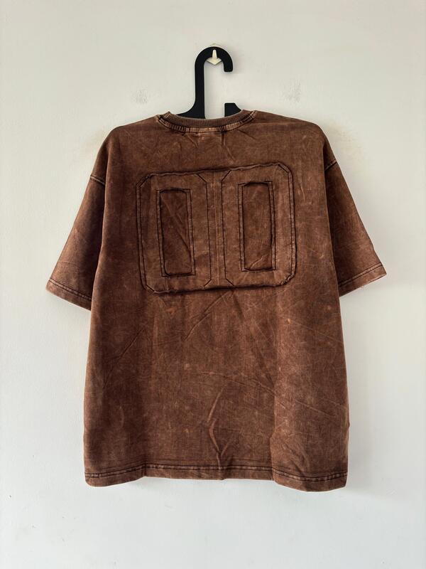 Sandy sepia acid-washed tee