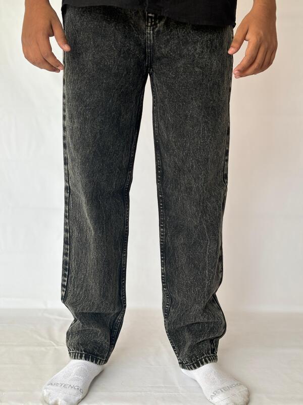 Black washed Momfit jean